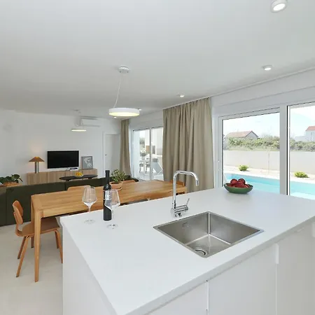 Solmare Villa Privlaka